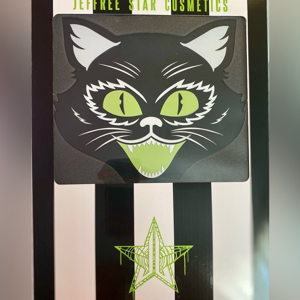 JEFFREE STAR NINE LIVES GLOW Handheld mirror NIB SEALED